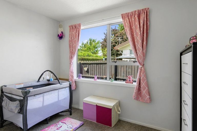 Photo of property in 2/62a Mackenzie Avenue, Woolston, Christchurch, 8023