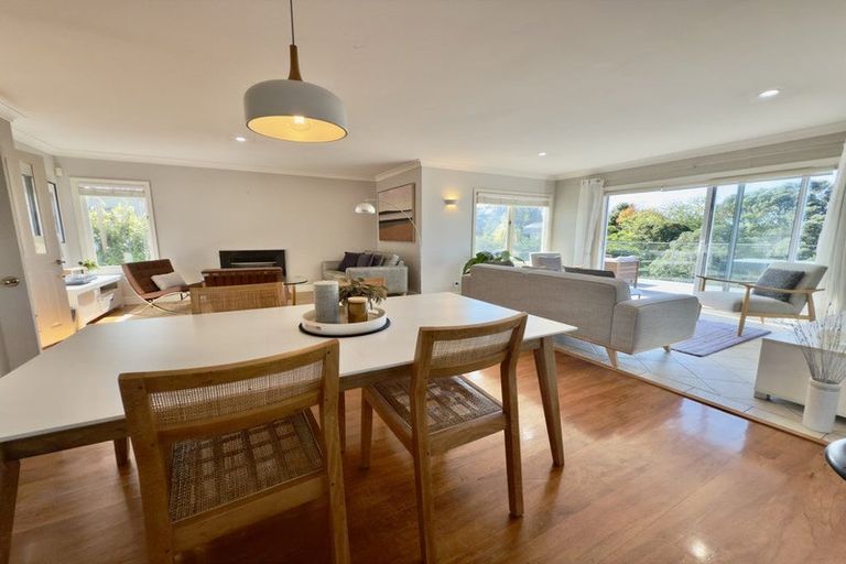 Photo of property in 84 Parr Terrace, Castor Bay, Auckland, 0620