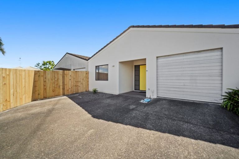 Photo of property in 16a Ksenia Drive, Flat Bush, Auckland, 2019