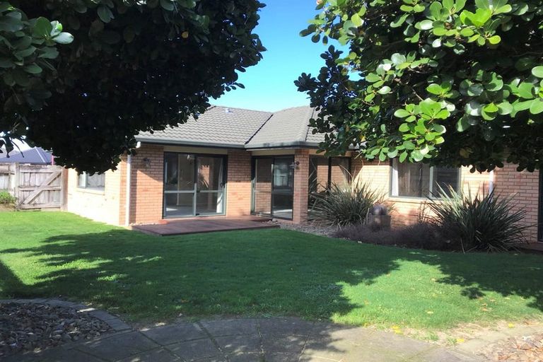 Photo of property in 6 Daniel Crescent, Cambridge, 3434