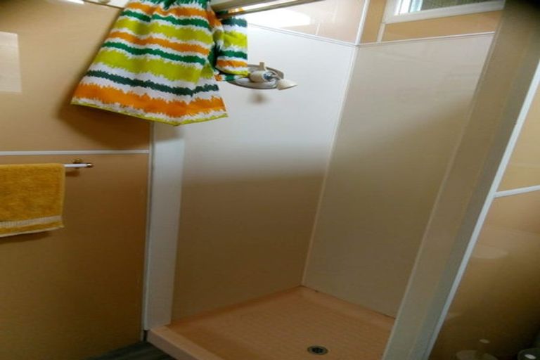 Photo of property in 31 Matama Road, Glen Eden, Auckland, 0602