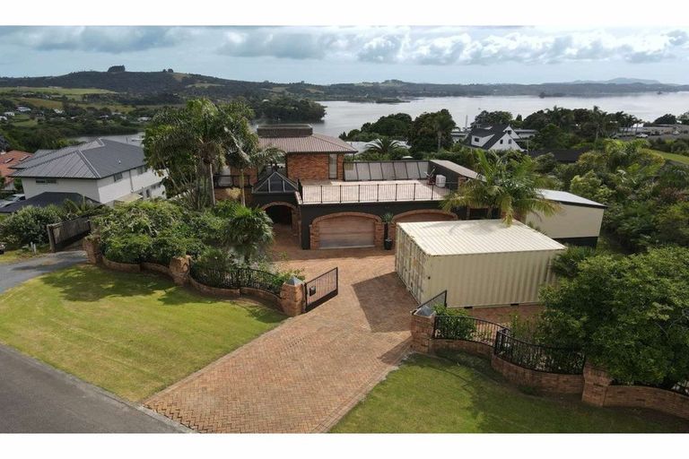 Photo of property in 1 Fuller Terrace, Kerikeri, 0230