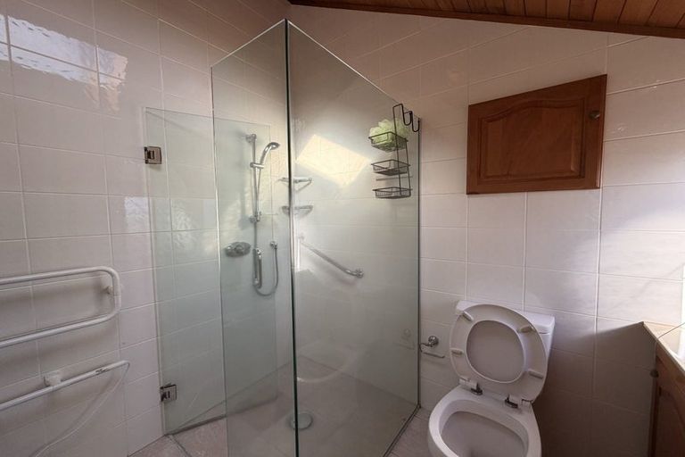 Photo of property in 7 Aotearoa Terrace, Murrays Bay, Auckland, 0630