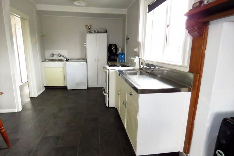 Photo of property in 67 Derby Street, Westport, 7825