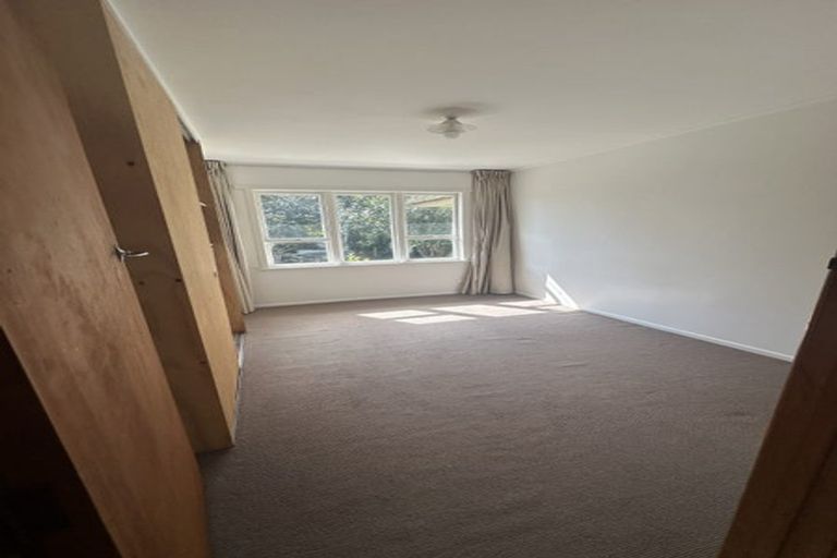 Photo of property in 4 Ridgemount Rise, Mangere Bridge, Auckland, 2022