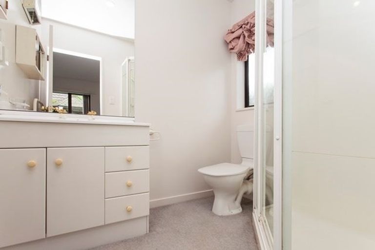 Photo of property in 1/29 Garreg Road, Fendalton, Christchurch, 8052