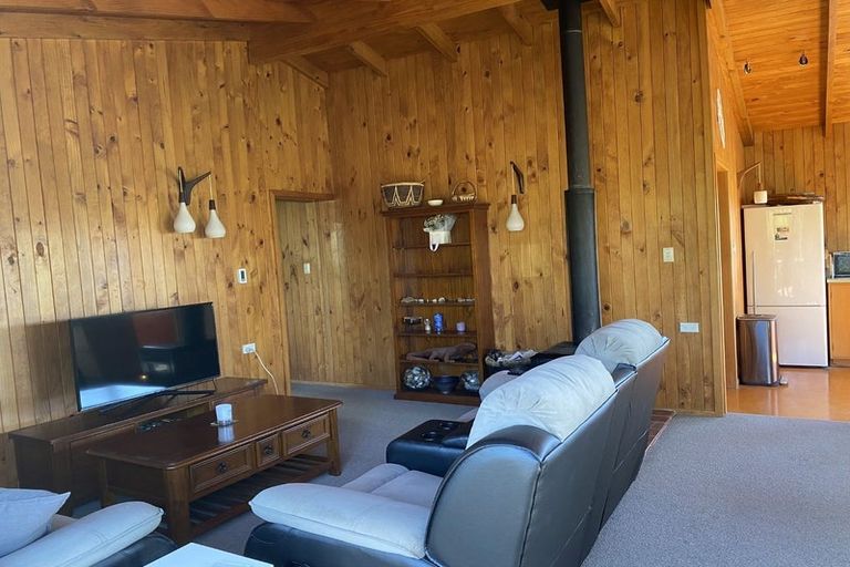 Photo of property in 6 Flaxmere Street, Waikanae Beach, Waikanae, 5036