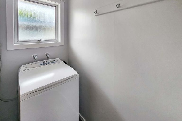 Photo of property in 2 Ferretti Grove, Avalon, Lower Hutt, 5011