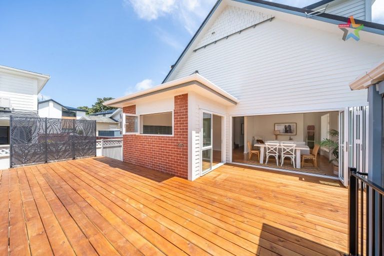 Photo of property in 44 Cambridge Terrace, Waiwhetu, Lower Hutt, 5010