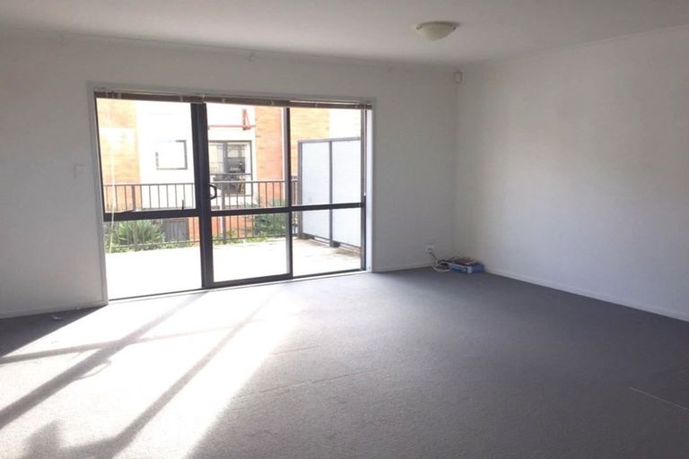 Photo of property in St Claire Village, 210/172 Mcleod Road, Te Atatu South, Auckland, 0610