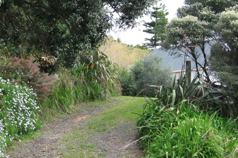 Photo of property in 9 Christine Terrace, Hahei, Whitianga, 3591