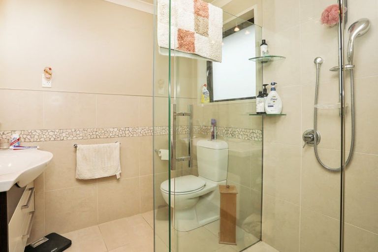 Photo of property in 18 Mauchline Street, Wallacetown, 9816