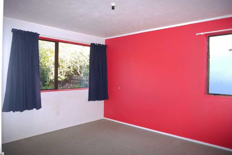 Photo of property in 11 Ruahine Street, Paraparaumu, 5032