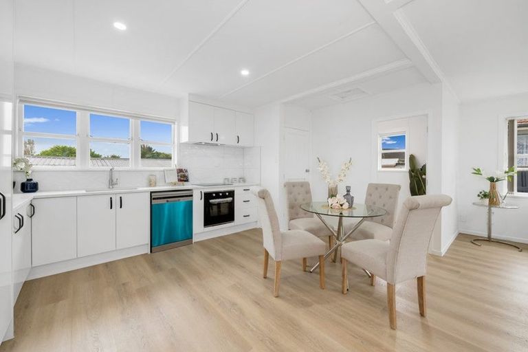 Photo of property in 18 Crown Crescent, Otara, Auckland, 2023