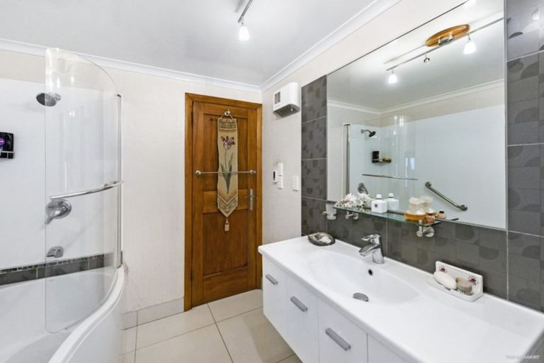 Photo of property in 14 Lindum Terrace, Roseneath, Wellington, 6011