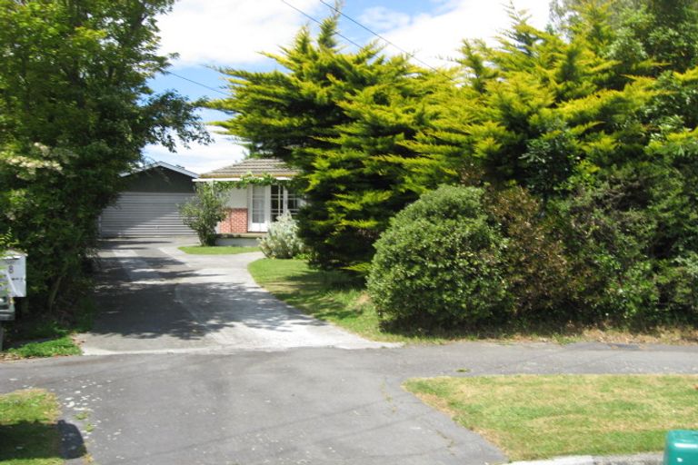 Photo of property in 8 Troon Place, Shirley, Christchurch, 8061