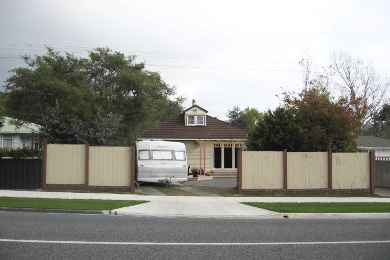 Photo of property in 30 Horoeka Street, Stokes Valley, Lower Hutt, 5019