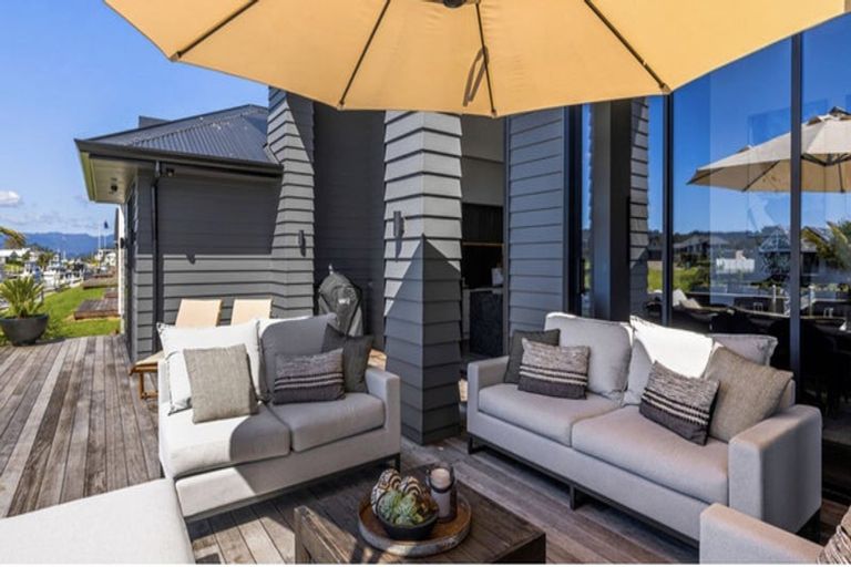 Photo of property in 13 Awatea Drive, Whitianga, 3510