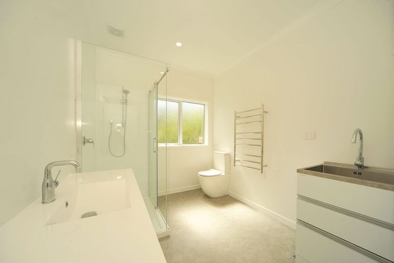 Photo of property in 10 Kellsmere Crescent, Island Bay, Wellington, 6023