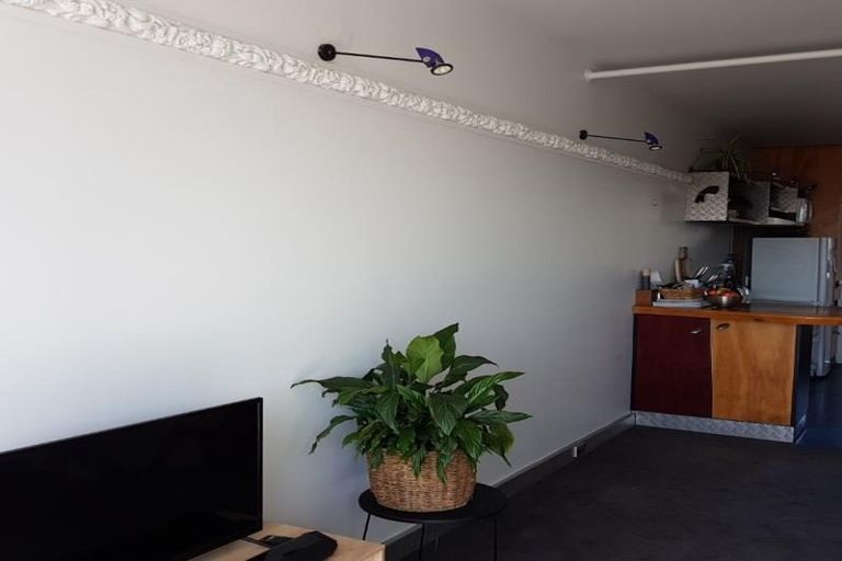 Photo of property in Qba Apartments, 4u/51 Webb Street, Mount Cook, Wellington, 6011