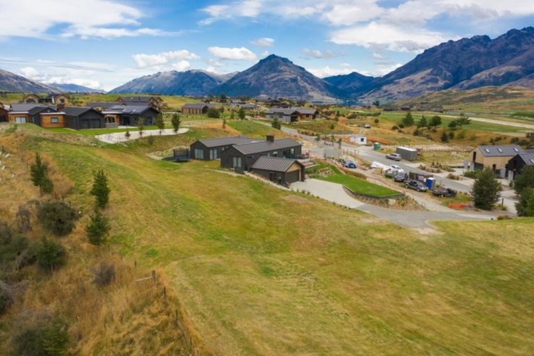 Photo of property in 6 Chimney Lane, Jacks Point, Queenstown, 9371
