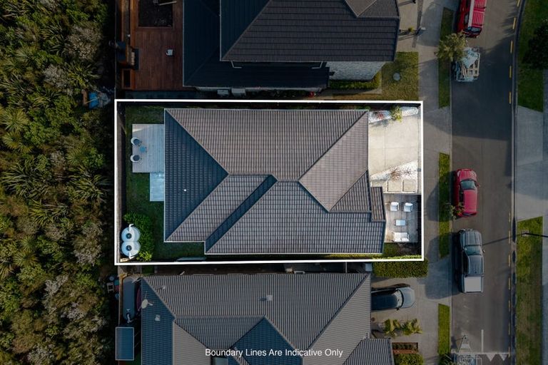 Photo of property in 33 Makete Crescent, Hobsonville, Auckland, 0618