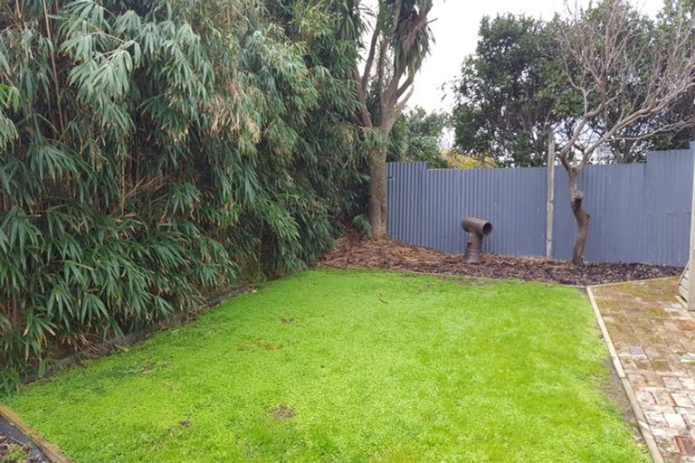 Photo of property in 20 Naughton Terrace, Kilbirnie, Wellington, 6022