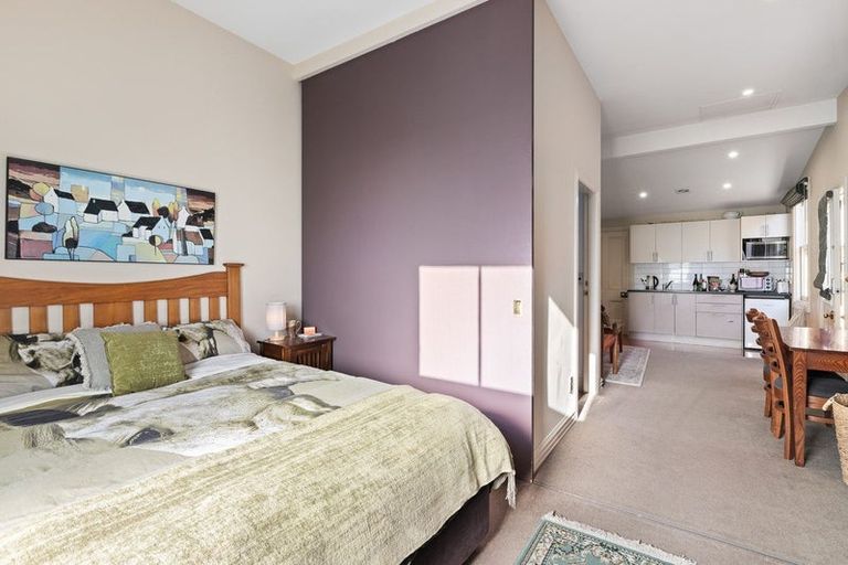 Photo of property in 5 Tonks Grove, Te Aro, Wellington, 6011