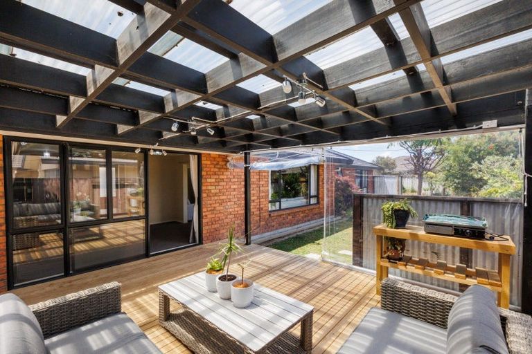 Photo of property in 10 Boston Parade, Kelvin Grove, Palmerston North, 4414