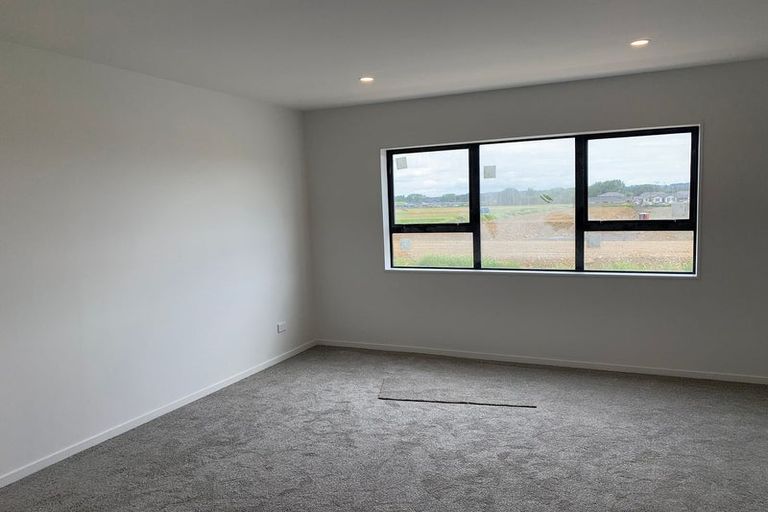 Photo of property in 11 Kairakau Street, Takanini, 2110