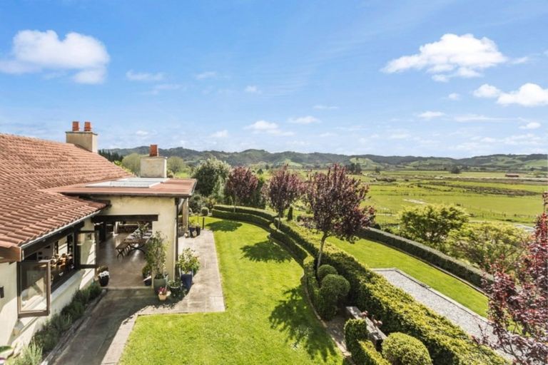 Photo of property in 390 Clevedon Kawakawa Road, Clevedon, Papakura, 2585