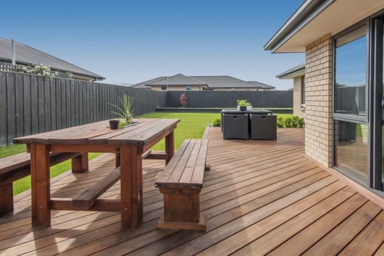 Photo of property in 7 Northmoor Boulevard, Rolleston, 7615