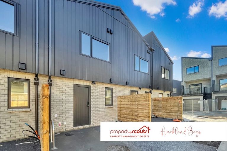 Photo of property in 29/28 Westgate Drive, Westgate, Auckland, 0614