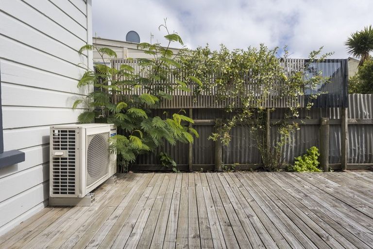 Photo of property in 53 Lombard Street, Palmerston North, 4410