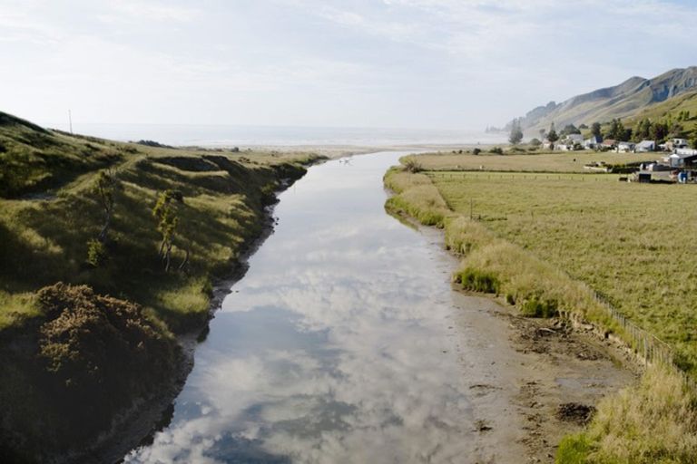 Photo of property in Pourerere Road, Pourerere, Waipawa, 4271