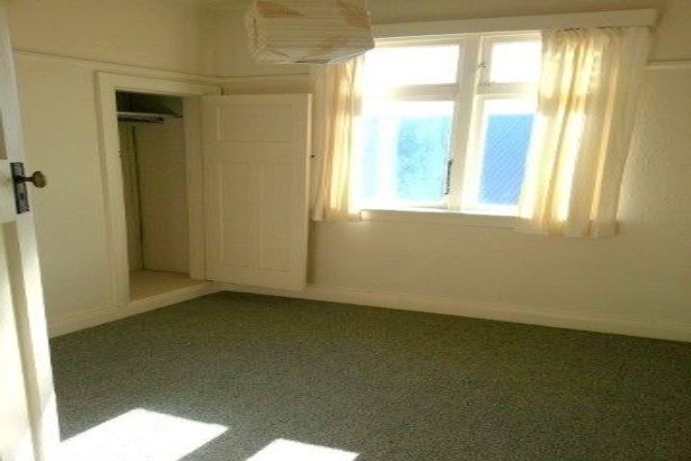 Photo of property in 6 Moncrieff Street, Mount Victoria, Wellington, 6011