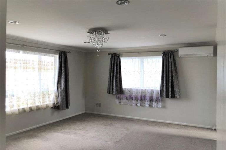 Photo of property in 13 Sunshine Lane, Flat Bush, Auckland, 2019