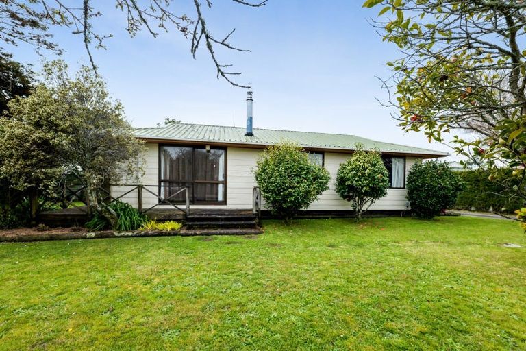 Photo of property in 5 Tawari Street, Inglewood, 4330