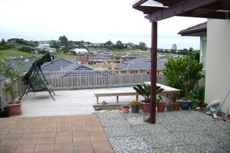 Photo of property in 7 Andara Close, Pinehill, Auckland, 0632