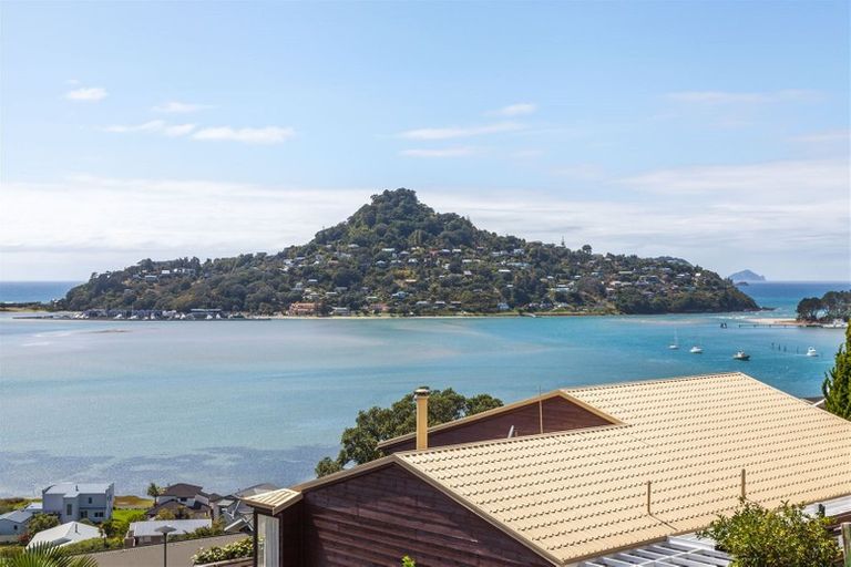 Photo of property in 8 Pine Grove, Tairua, 3508