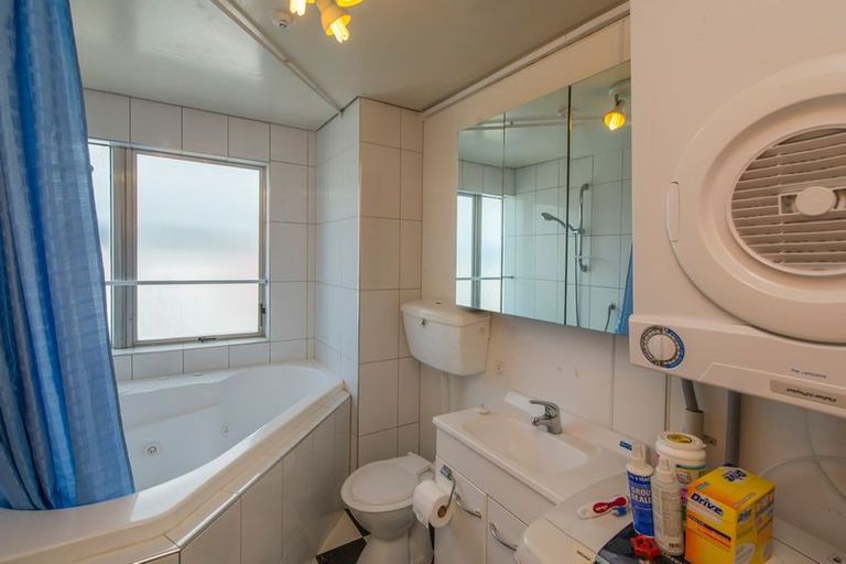 Photo of property in Iona Towers, 102/140 Abel Smith Street, Te Aro, Wellington, 6011