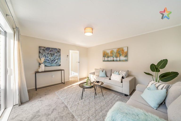 Photo of property in 2/12 Bridge Street, Melling, Lower Hutt, 5010