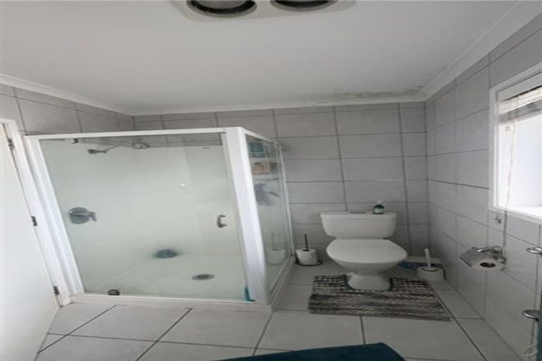 Photo of property in 9 Quibray Place, Botany Downs, Auckland, 2010