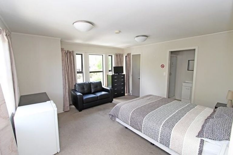 Photo of property in 1036 George Street, North Dunedin, Dunedin, 9016