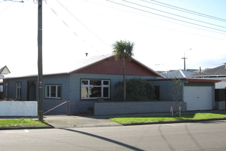 Photo of property in 29 Endeavour Street, Lyall Bay, Wellington, 6022