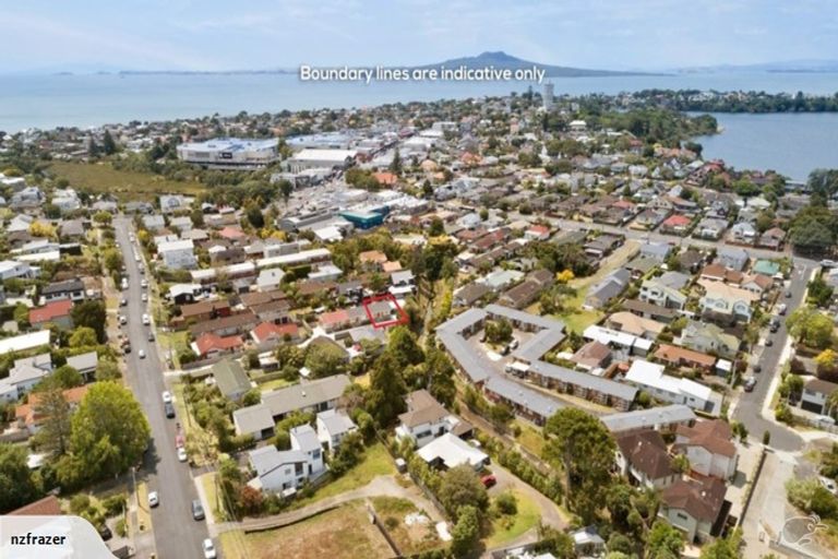 Photo of property in 1/22a Wolsley Avenue, Milford, Auckland, 0620