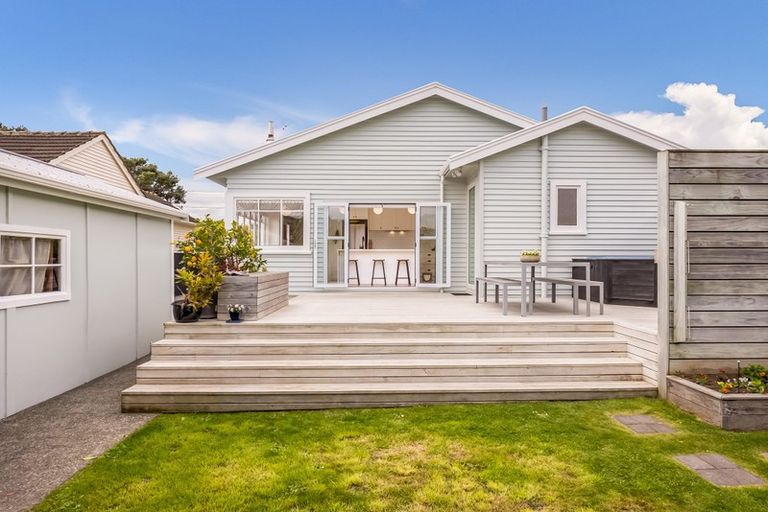 Photo of property in 24 Hart Avenue, Boulcott, Lower Hutt, 5011