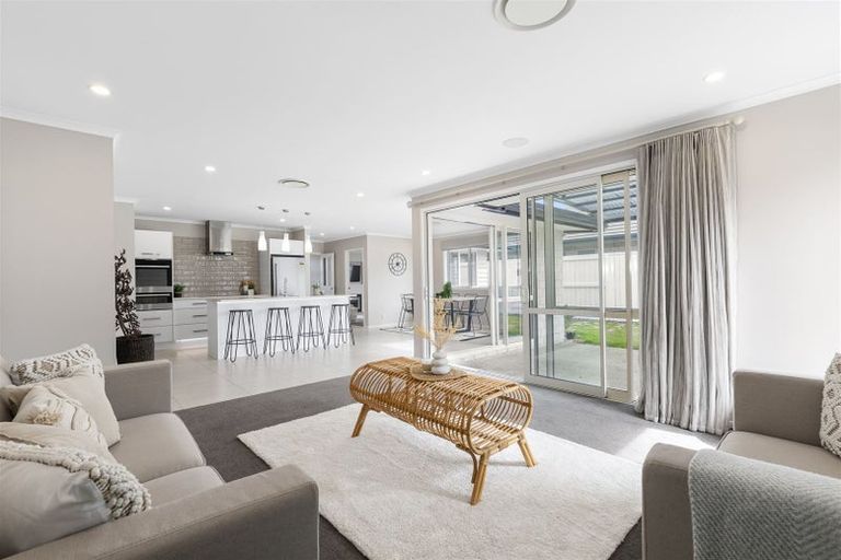 Photo of property in 115 Penetaka Heights, Pyes Pa, Tauranga, 3112