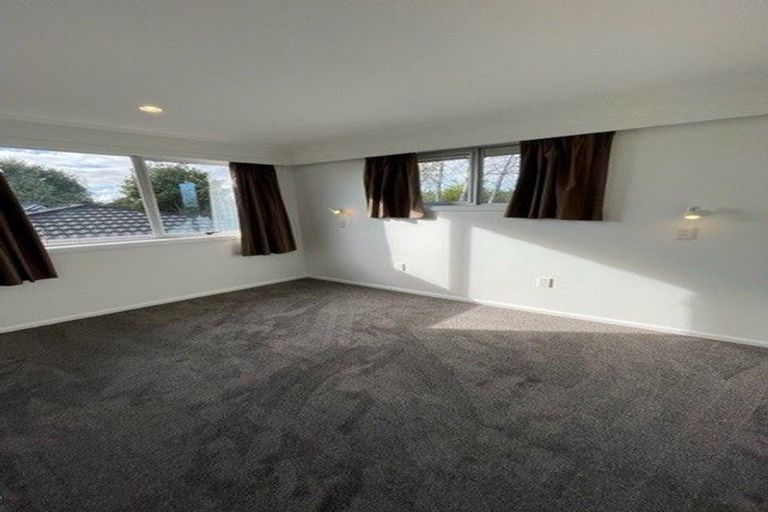 Photo of property in 9 Powell Crescent, Ilam, Christchurch, 8041