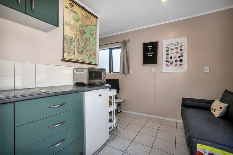 Photo of property in 33a Alberta Street, Point Chevalier, Auckland, 1022